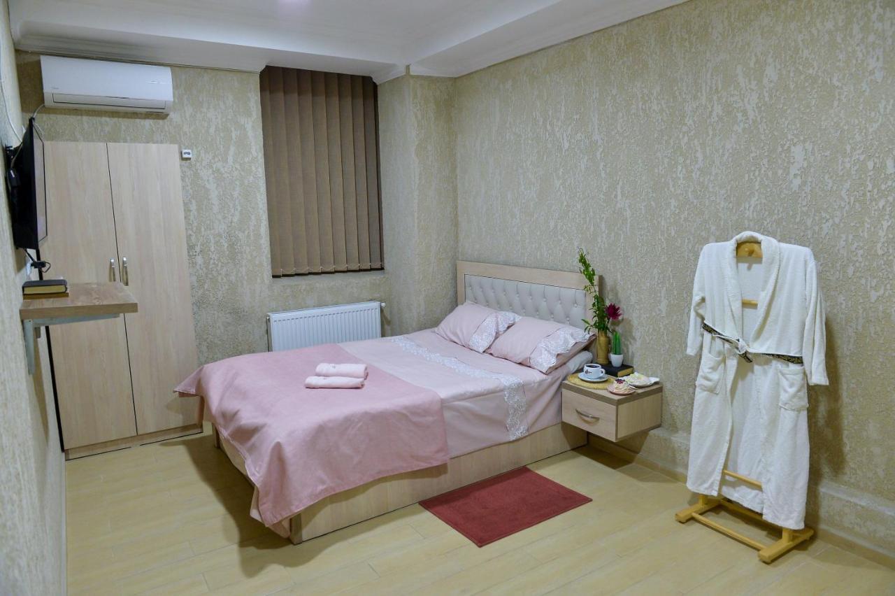 Pomegranate Hotel 쿠타이시 외부 사진